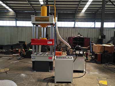 小型四柱三梁液壓機