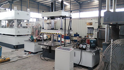 小型四柱三梁液壓機(jī)